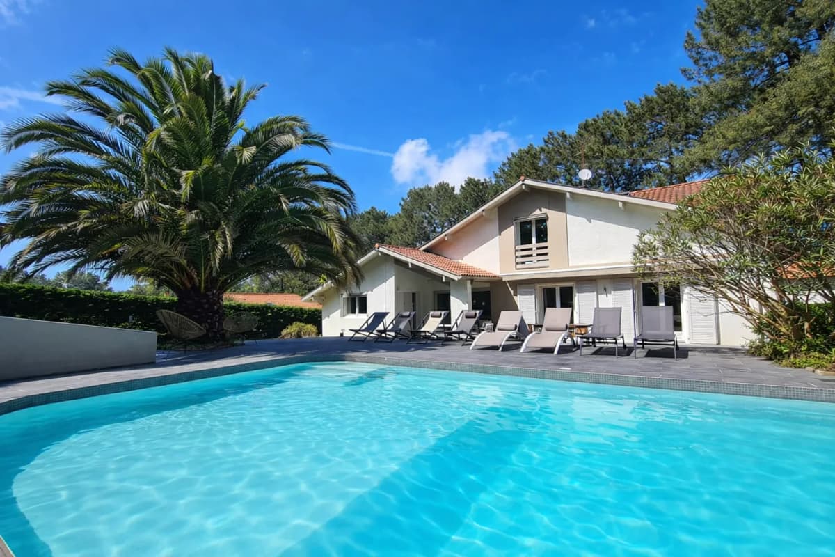 Villa 4*climatisée piscine chauffée proche lac, tennis, golf et centre ville d'Hossegor