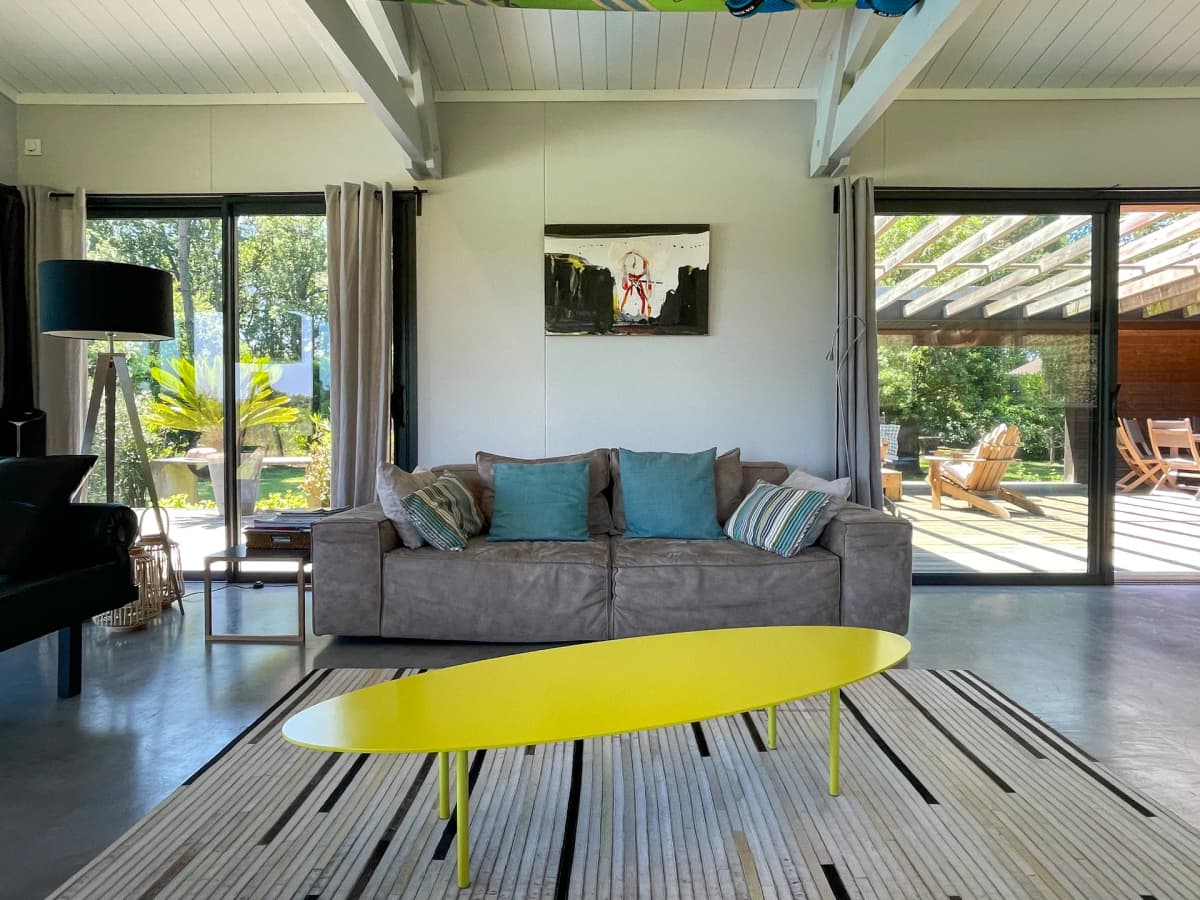 Villa 4* climatisée, piscine chauffée, ping-oing, pétanque, proche golf et centre Hossegor