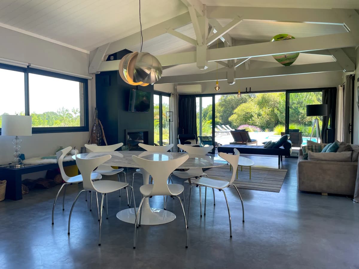Villa 4* climatisée, piscine chauffée, ping-oing, pétanque, proche golf et centre Hossegor