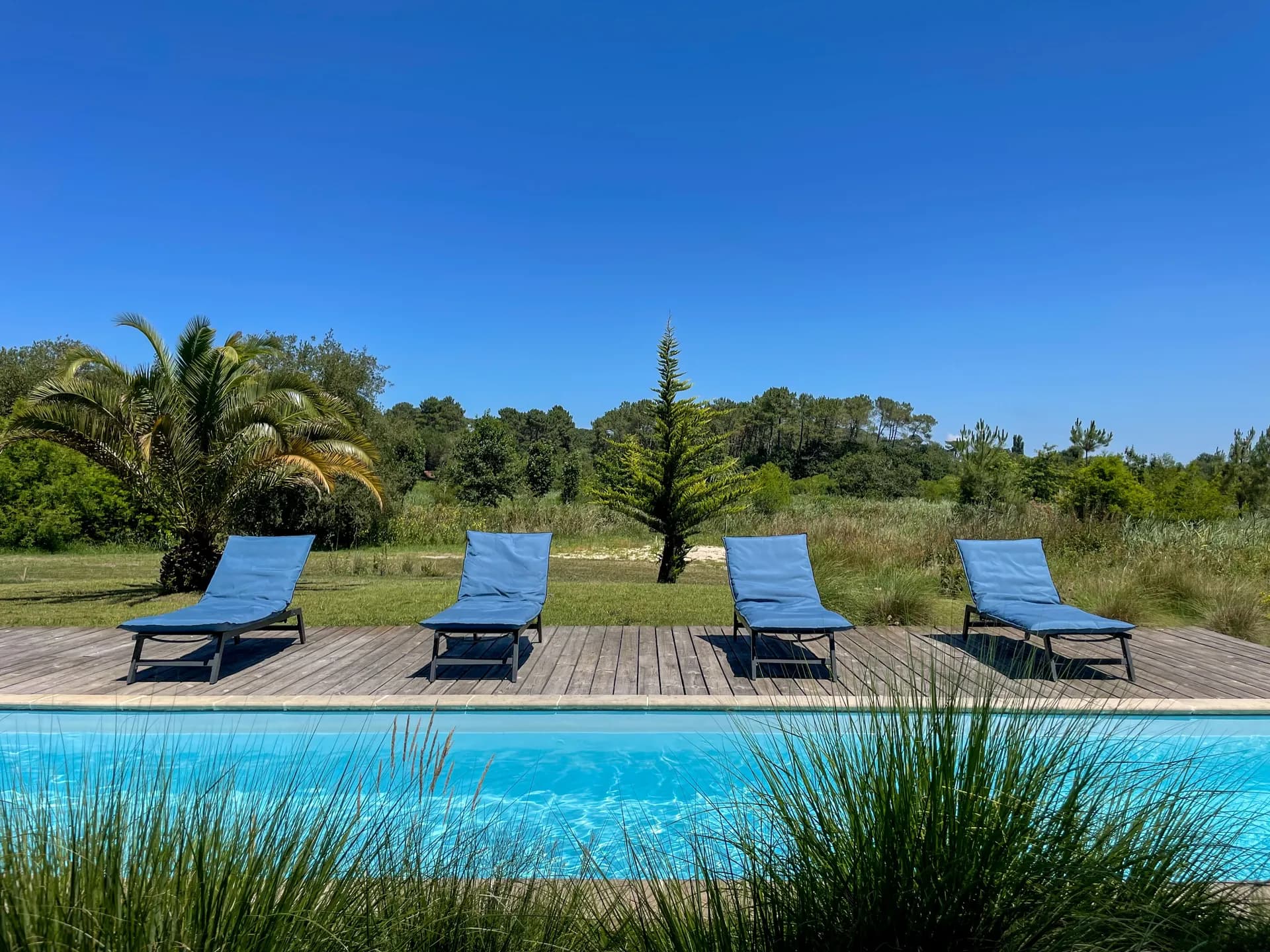 Villa 4* climatisée, piscine chauffée, ping-oing, pétanque, proche golf et centre Hossegor
