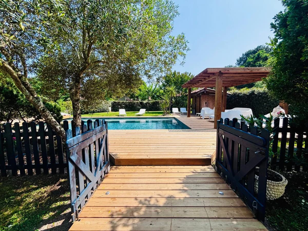 Villa 4* piscine chauffée, lac Hossegor à pied