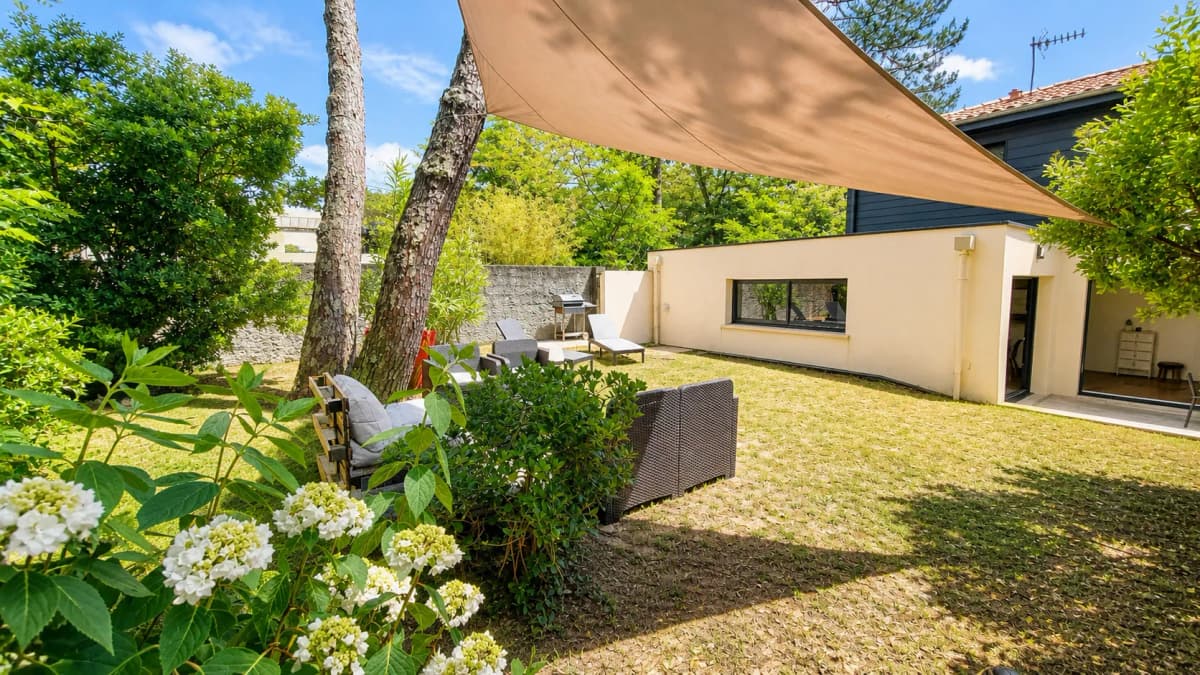 Villa moderne 5min à pied océan et centre ville, calme, confortable