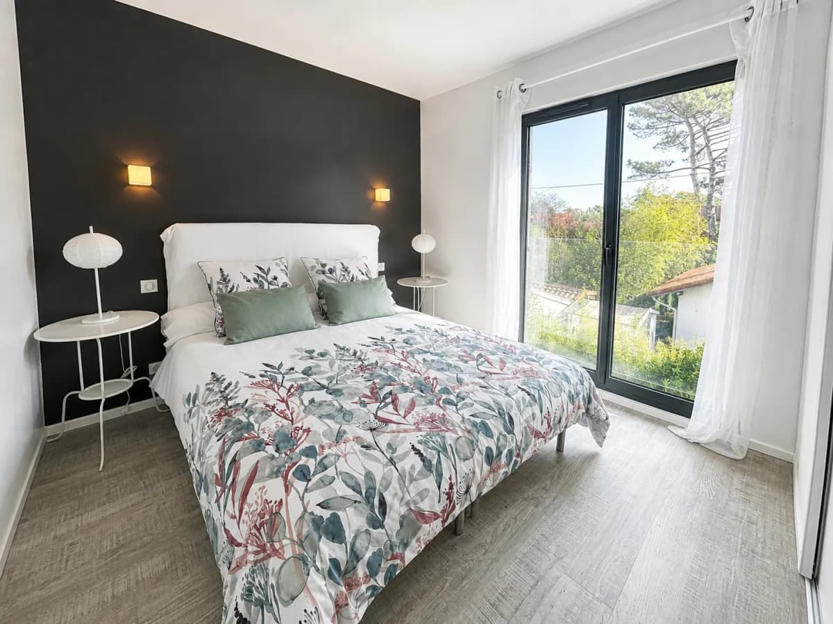 Villa moderne 5min à pied océan et centre ville, calme, confortable