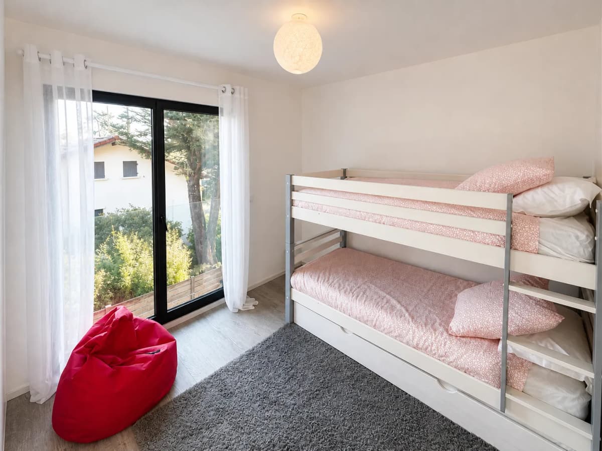 Villa moderne 5min à pied océan et centre ville, calme, confortable