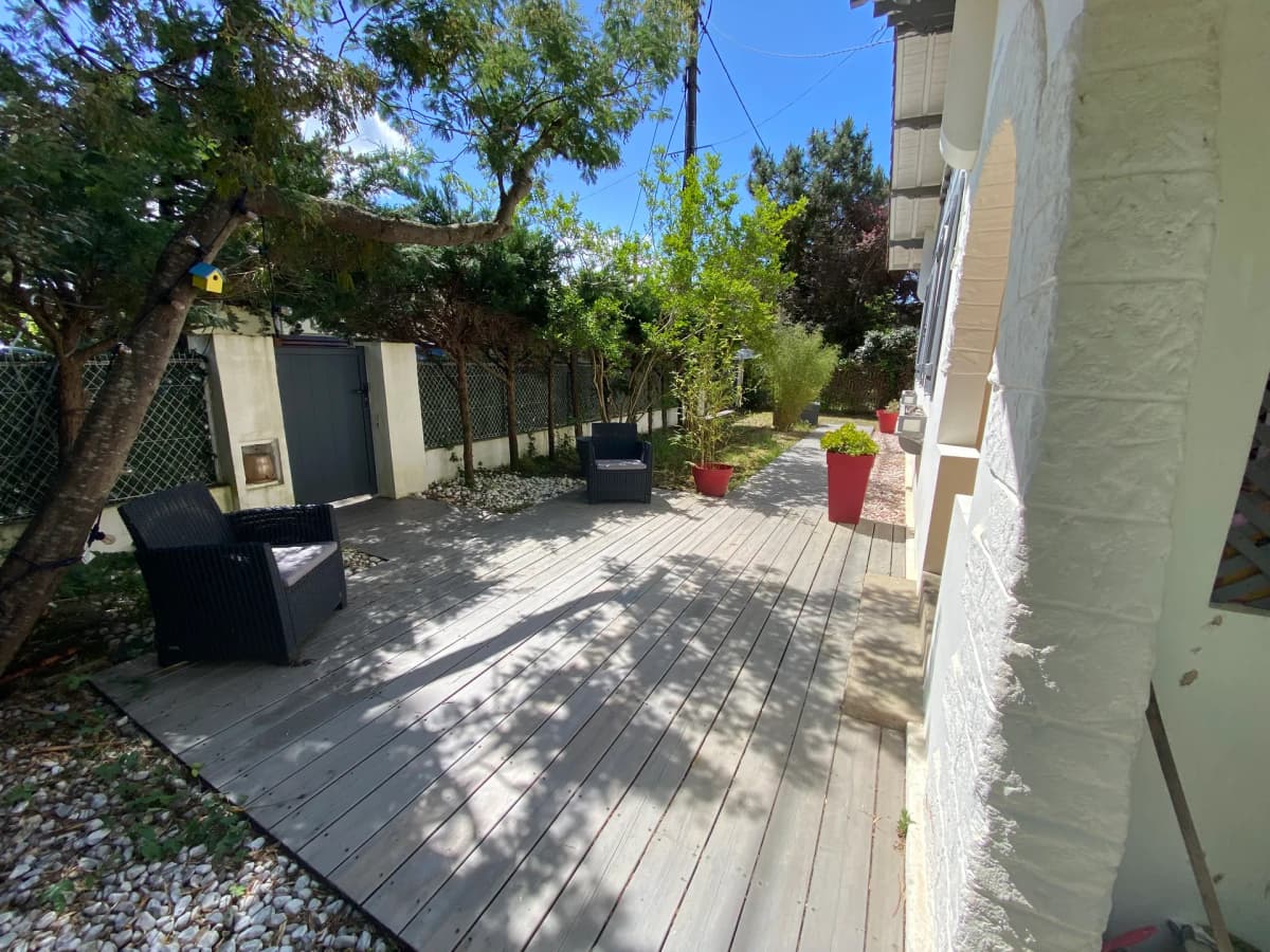 Maison avec jacuzzi, climatisation, 5min à pied de la plage et du centre ville