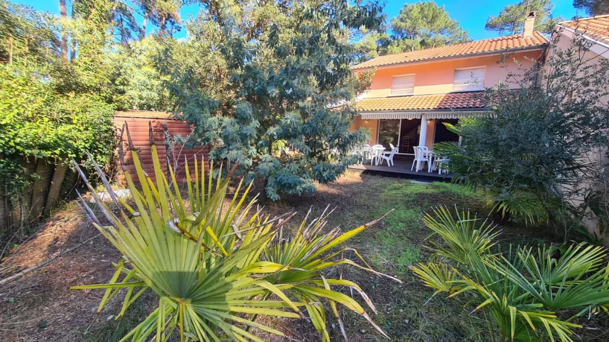 Maison jardin, calme, bout du lac, plage Estagnot