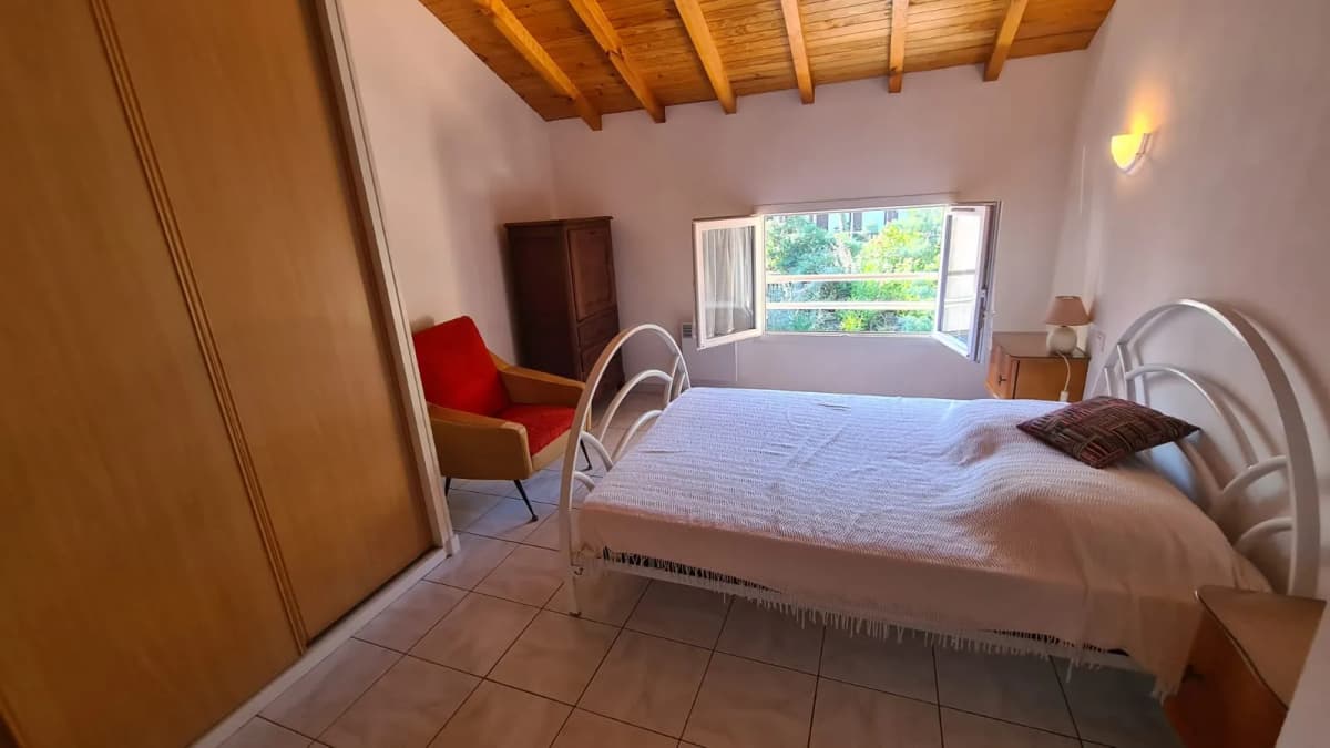 Maison jardin, calme, bout du lac, plage Estagnot