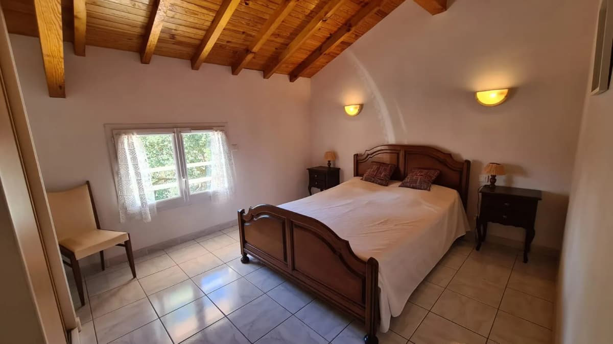 Maison jardin, calme, bout du lac, plage Estagnot