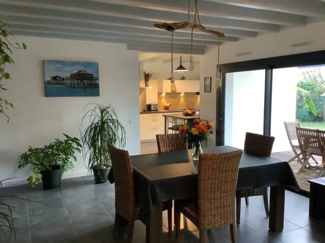 Villa calme, confortable entre mer et forêt.