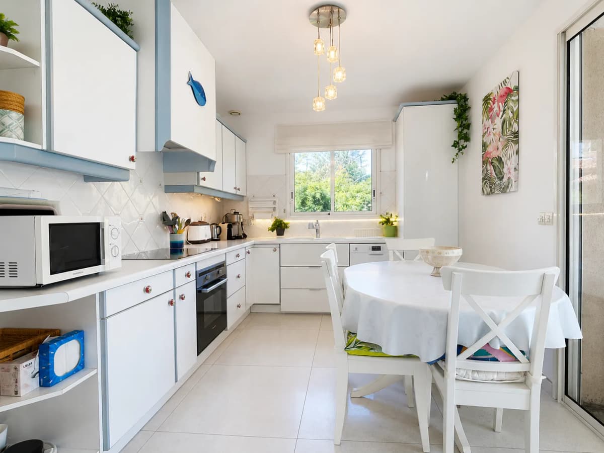 Maison avec piscine, golf, forêt, plage