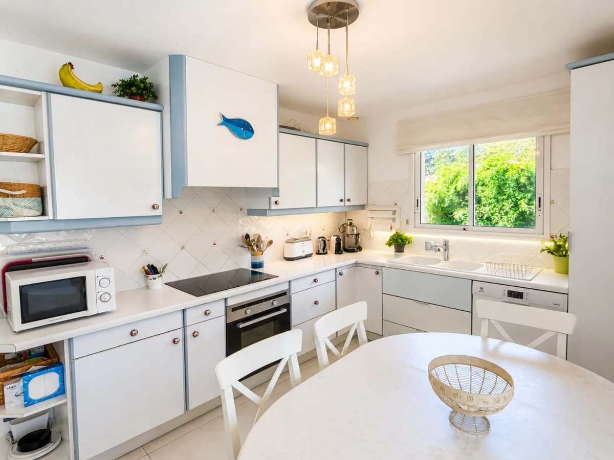Maison avec piscine, golf, forêt, plage