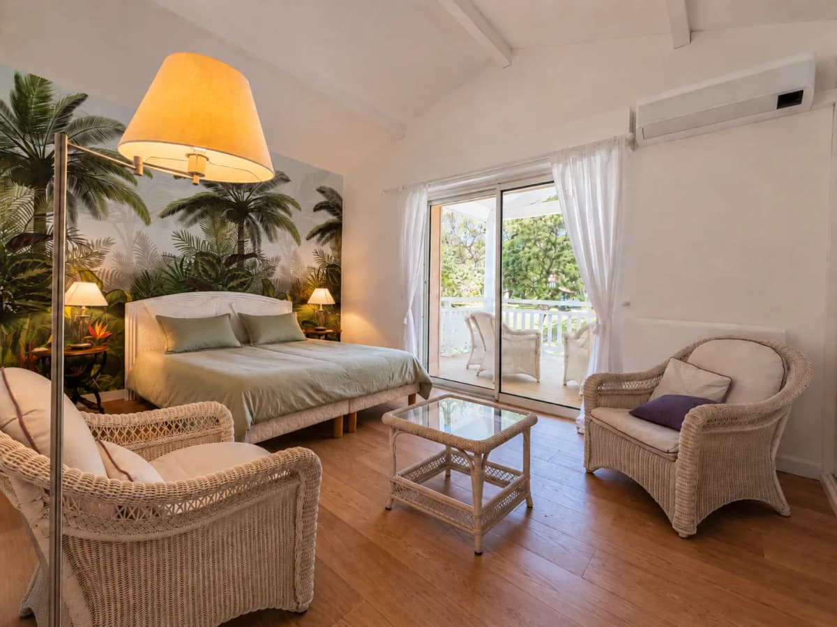 Maison avec piscine, golf, forêt, plage
