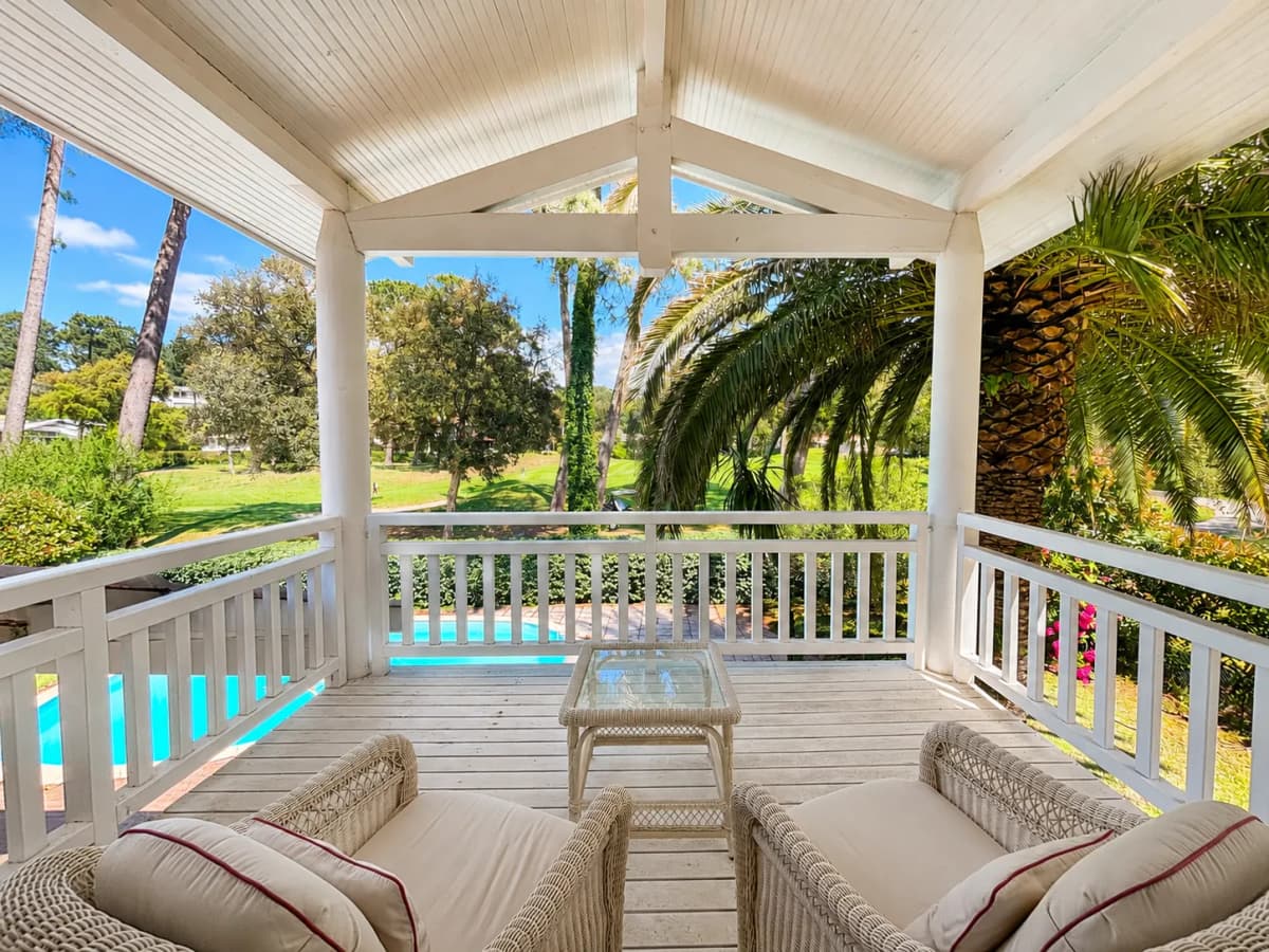Maison avec piscine, golf, forêt, plage