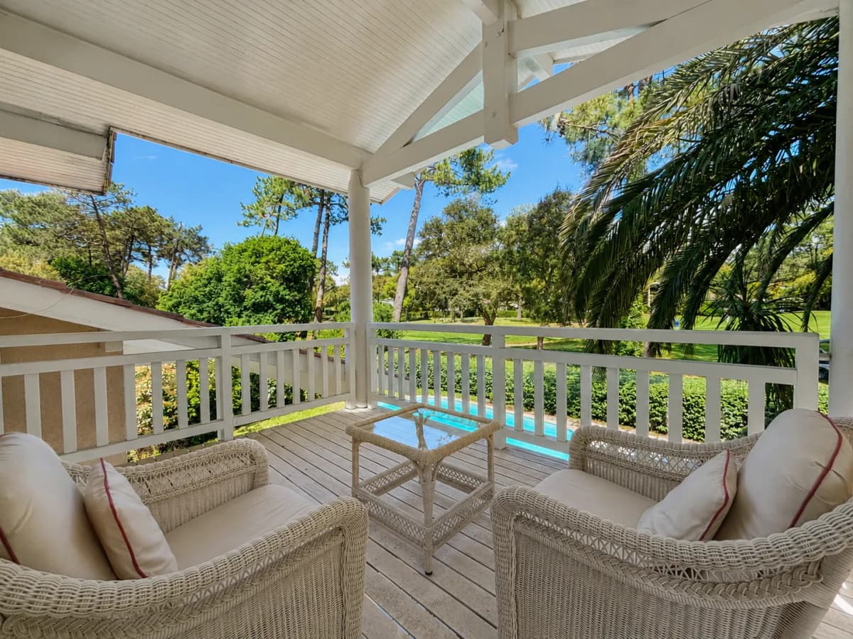 Maison avec piscine, golf, forêt, plage