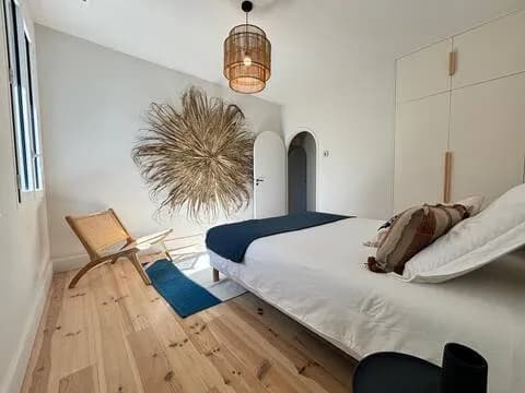 Villa climatisée, piscine chauffée entre lac à 200m et océan à 600m, 5min centre ville d'Hossegor