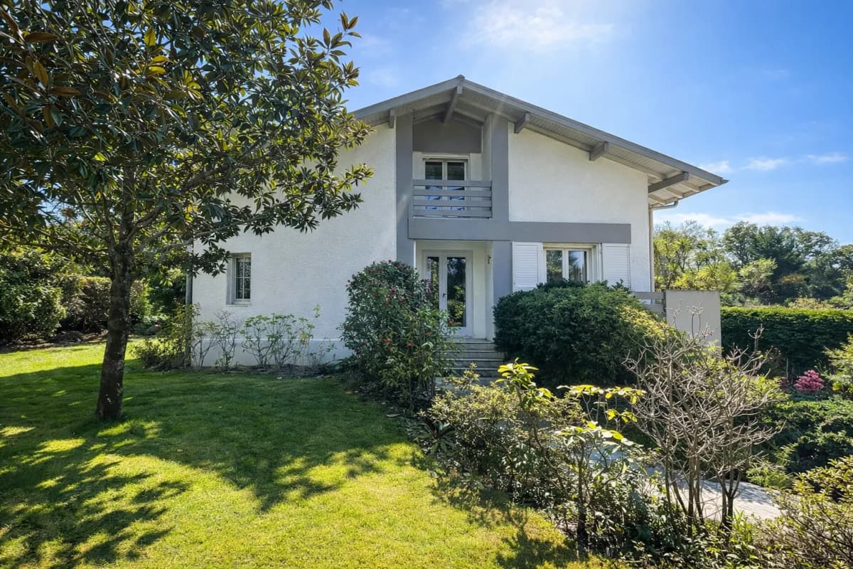 Villa 4*climatisée piscine chauffée proche lac, tennis, golf et centre ville d'Hossegor
