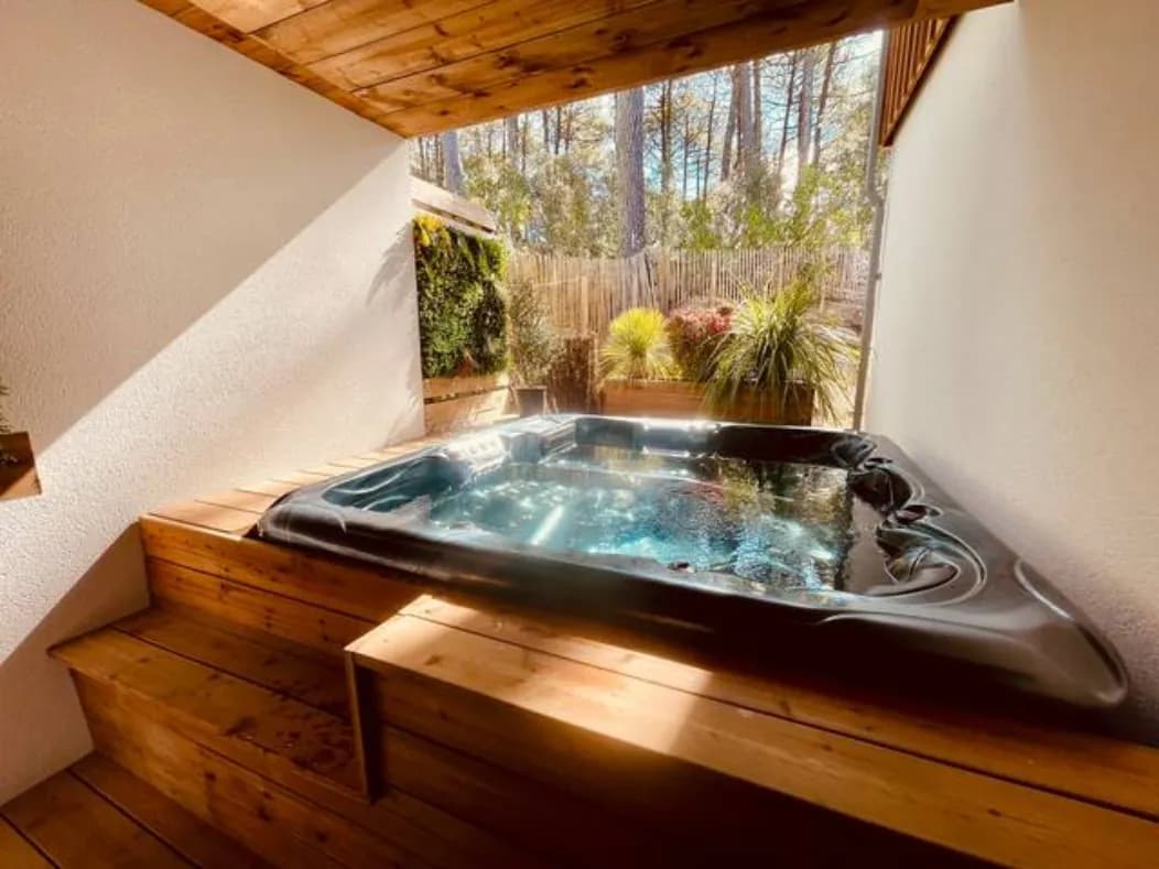 Appart T3, jacuzzi, jardin, 500m Plage des Bourdaines