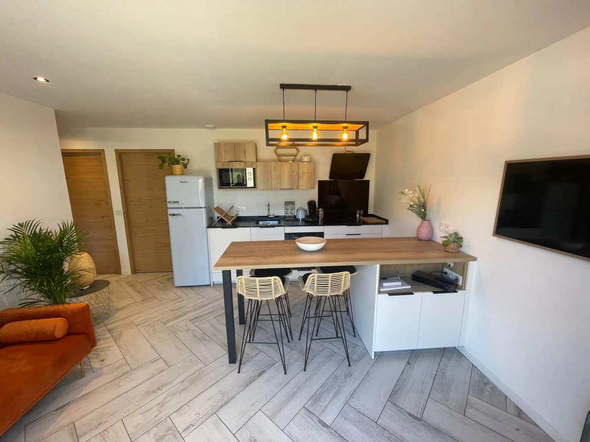 Appart T3, jacuzzi, jardin, 500m Plage des Bourdaines